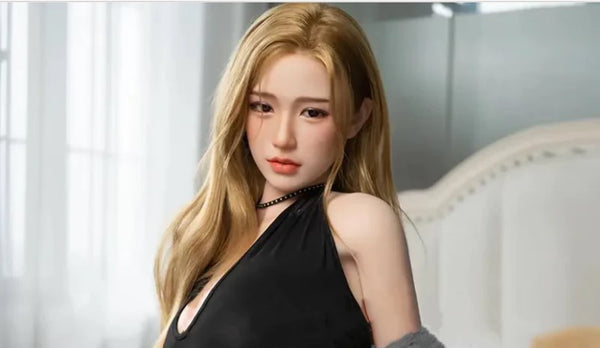 韓国風魅惑の金髪美女